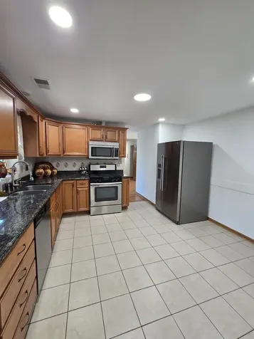 1832 West Weathersfield Way Schaumburg IL 60193