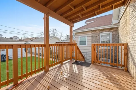 5349 West Fletcher Street Chicago IL 60641