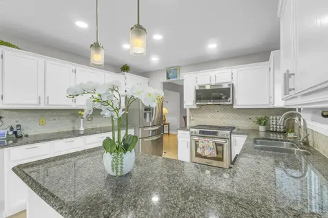 76 Foxboro Lane Gurnee IL 60031