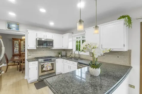 76 Foxboro Lane Gurnee IL 60031
