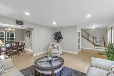 76 Foxboro Lane Gurnee IL 60031