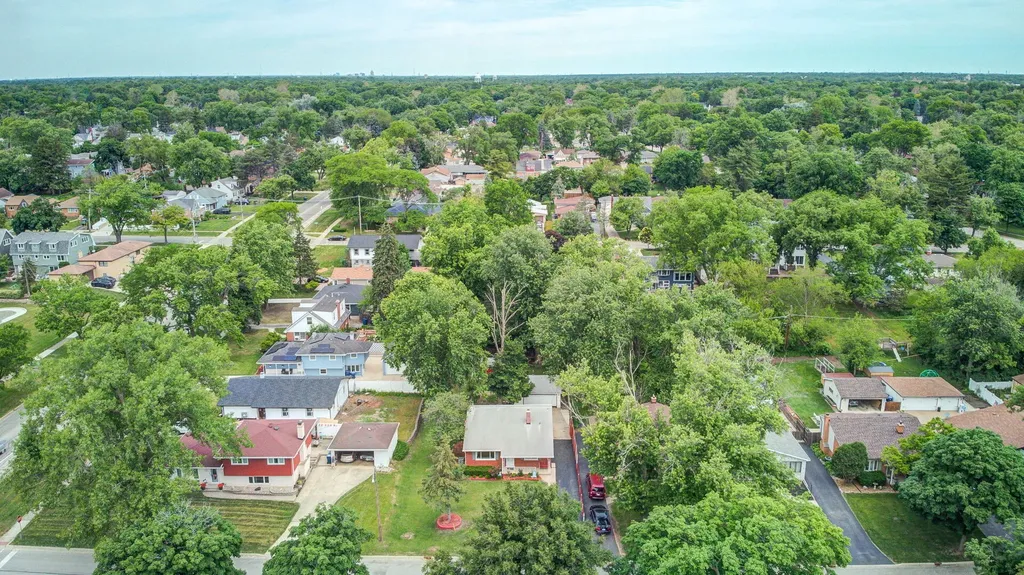 14 East Van Buren Street Villa Park IL 60181