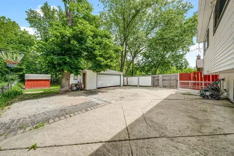 14 East Van Buren Street Villa Park IL 60181