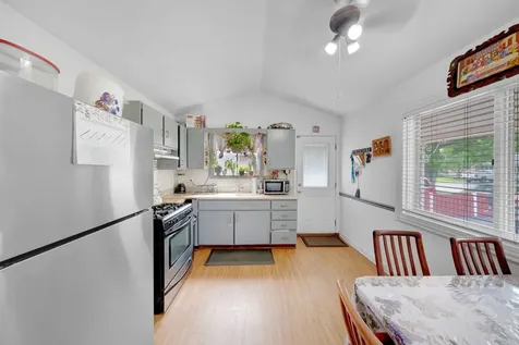 14 East Van Buren Street Villa Park IL 60181