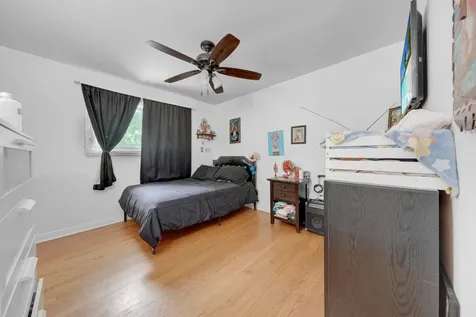 14 East Van Buren Street Villa Park IL 60181
