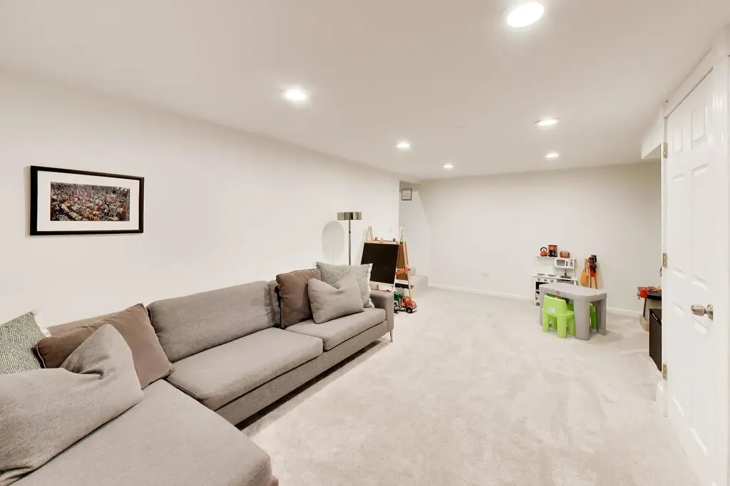 1740 North Washtenaw Avenue Chicago IL 60647