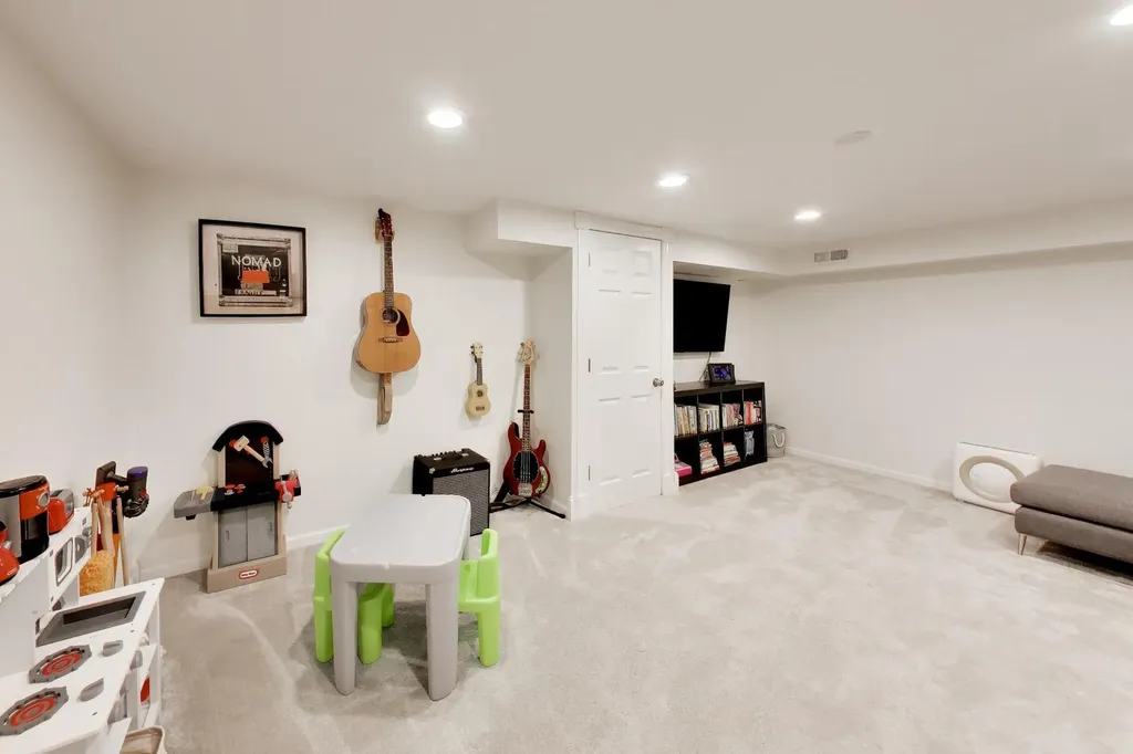1740 North Washtenaw Avenue Chicago IL 60647