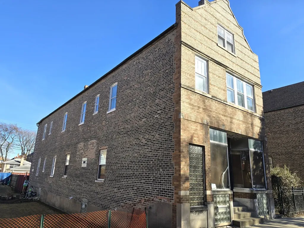 3353 South Aberdeen Street Chicago IL 60608