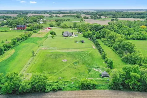 16512 Nelson Road Woodstock IL 60098