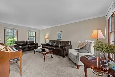 916 Britta Lane Batavia IL 60510