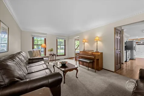 916 Britta Lane Batavia IL 60510