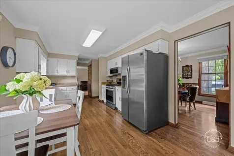 916 Britta Lane Batavia IL 60510