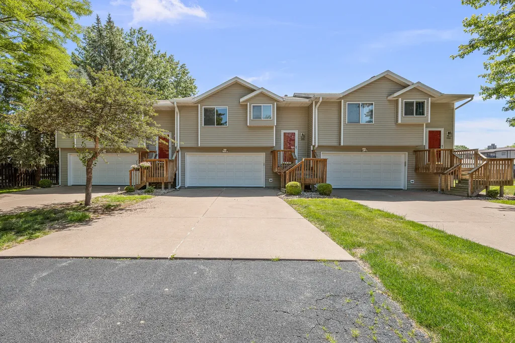 3004 3RD Street Moline IL 61264