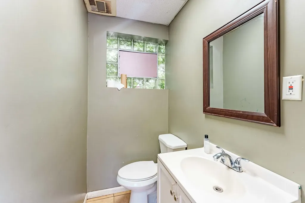 2051 North Cicero Avenue Chicago IL 60639