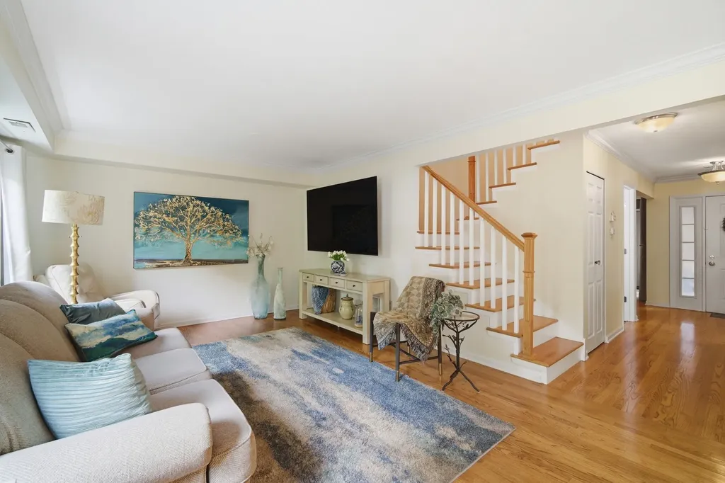 912 Indian Boundary Drive Westmont IL 60559