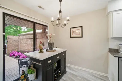 912 Indian Boundary Drive Westmont IL 60559
