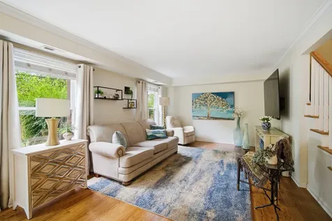 912 Indian Boundary Drive Westmont IL 60559