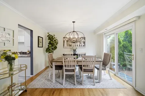 912 Indian Boundary Drive Westmont IL 60559