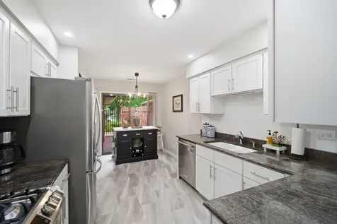912 Indian Boundary Drive Westmont IL 60559