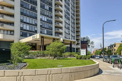 3930 North Pine Grove Avenue Chicago IL 60613