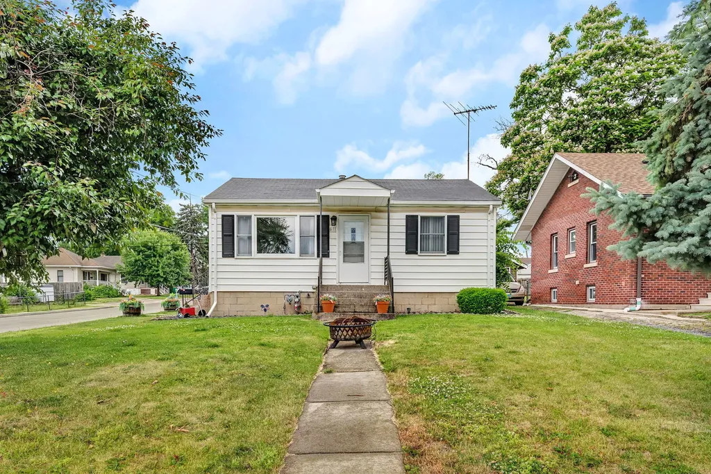 611 Ida Street Joliet IL 60436