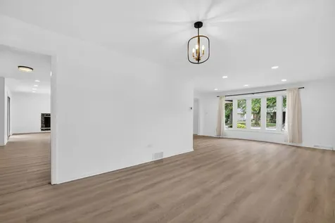 17233 Evans Avenue South Holland IL 60473