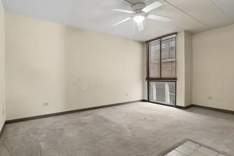 651 West Sheridan Road Chicago IL 60613