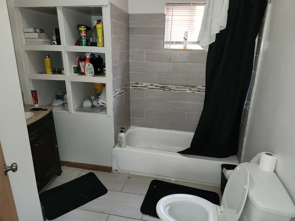 7533 South Dorchester Avenue Chicago IL 60619