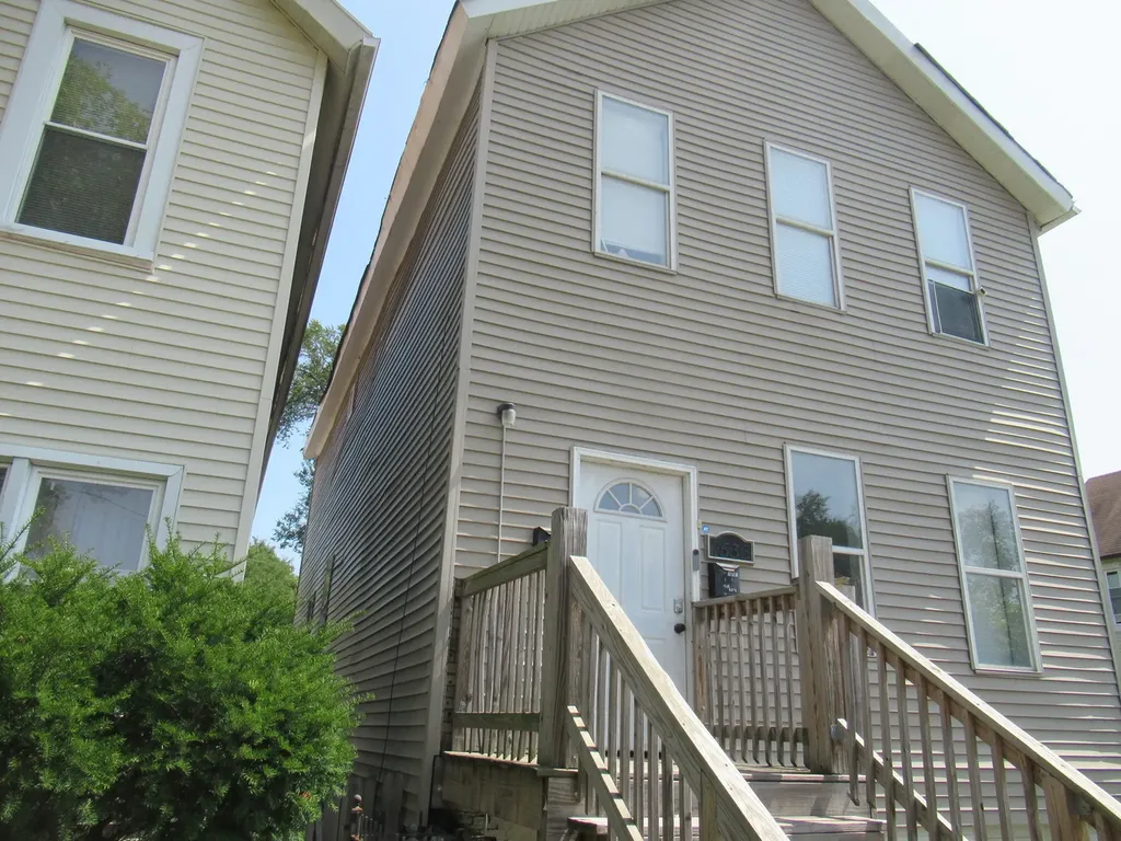 7533 South Dorchester Avenue Chicago IL 60619