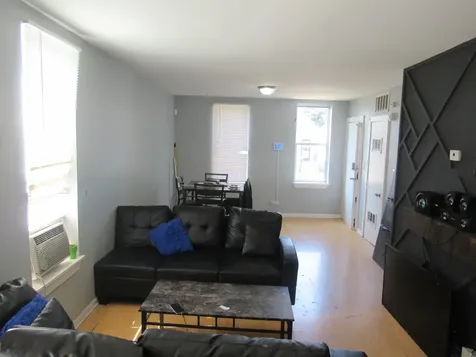 7533 South Dorchester Avenue Chicago IL 60619
