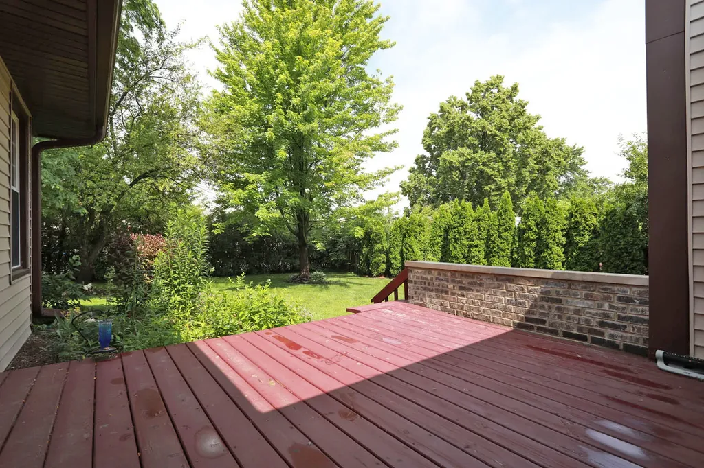 1324 Chartwell Road Schaumburg IL 60195