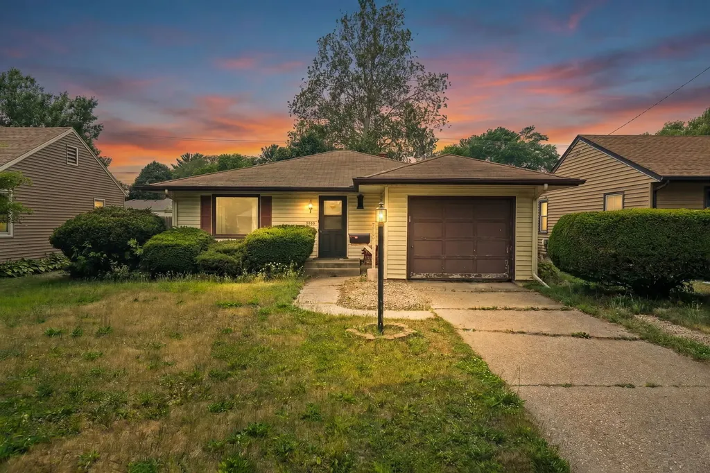 3226 Latham Street Rockford IL 61103