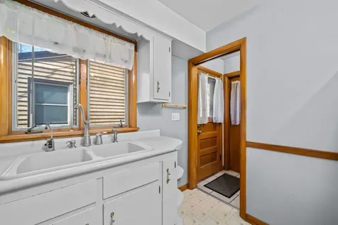 3226 Latham Street Rockford IL 61103