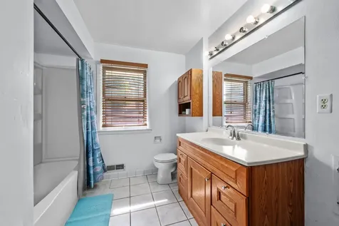 3226 Latham Street Rockford IL 61103