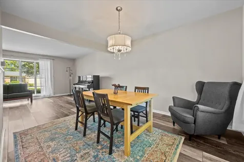 1145 Weeping Willow Lane Libertyville IL 60048