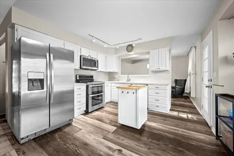 1145 Weeping Willow Lane Libertyville IL 60048