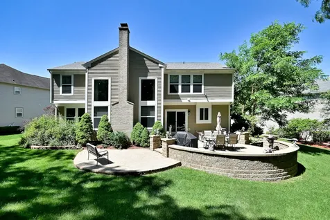 10 Sequoia Court Streamwood IL 60107