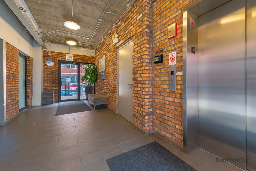 812 West Van Buren Street Chicago IL 60607