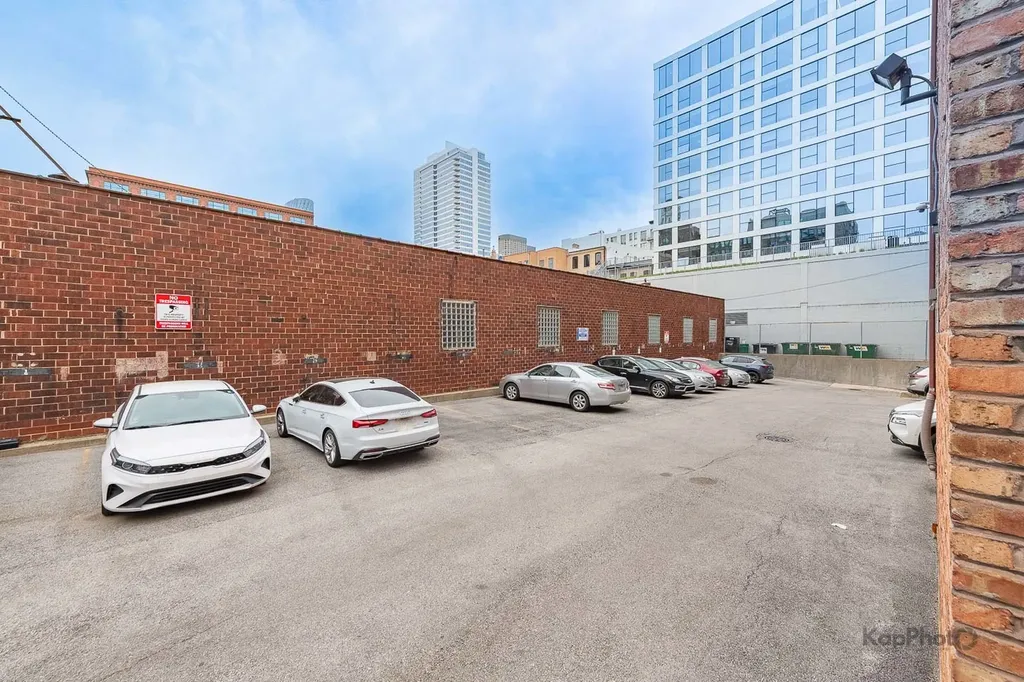 812 West Van Buren Street Chicago IL 60607