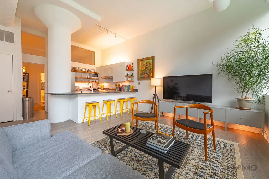 812 West Van Buren Street Chicago IL 60607