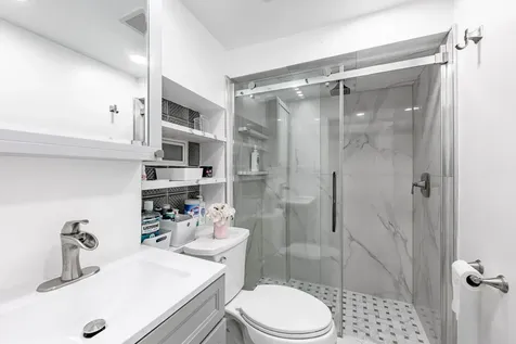 6200 South Kolin Avenue Chicago IL 60629