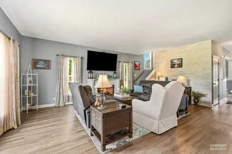 305 Shadow Wood Drive Yorkville IL 60560