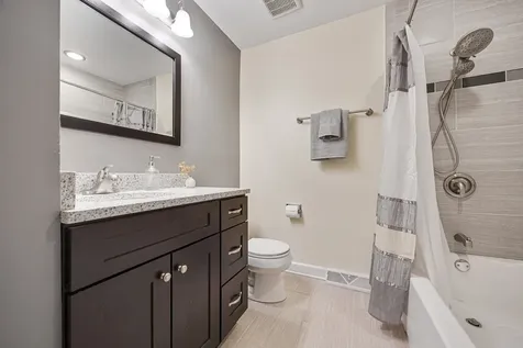 1811 Azalea Lane Mount Prospect IL 60056