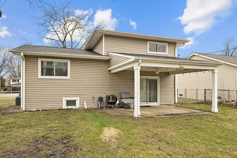 1811 Azalea Lane Mount Prospect IL 60056