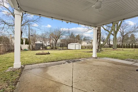 1811 Azalea Lane Mount Prospect IL 60056