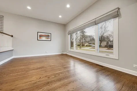 1811 Azalea Lane Mount Prospect IL 60056
