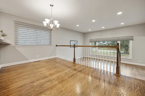 1811 Azalea Lane Mount Prospect IL 60056