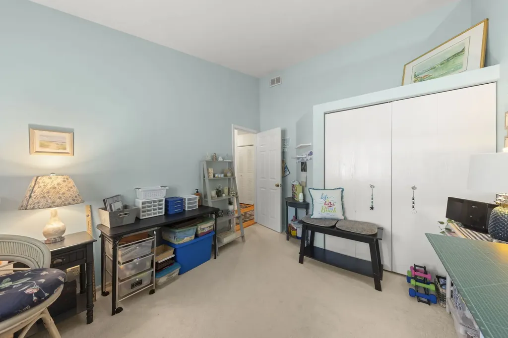 2S111 Waltham Court Warrenville IL 60555