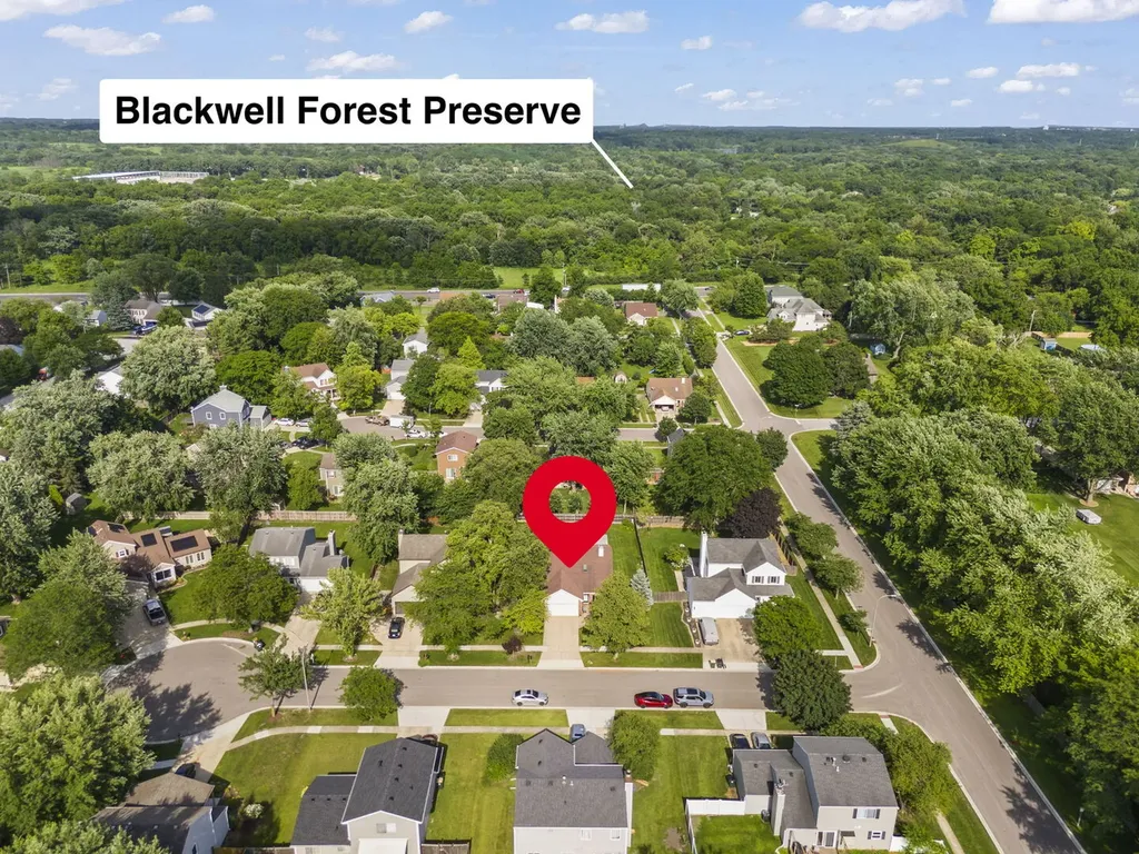 2S111 Waltham Court Warrenville IL 60555