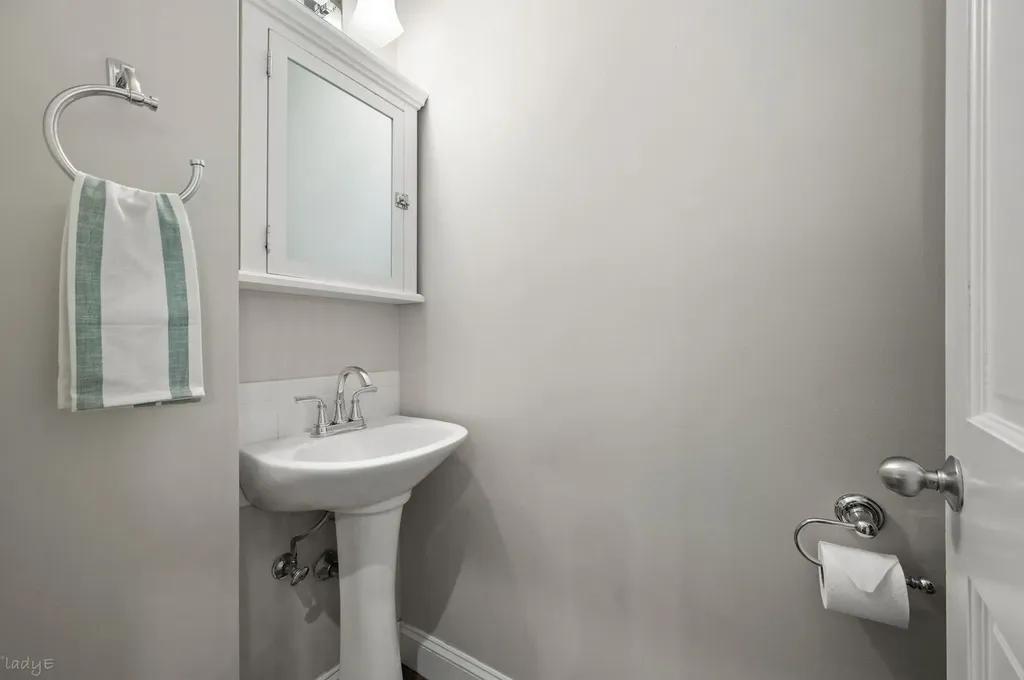 2820 North Greenview Street Chicago IL 60657